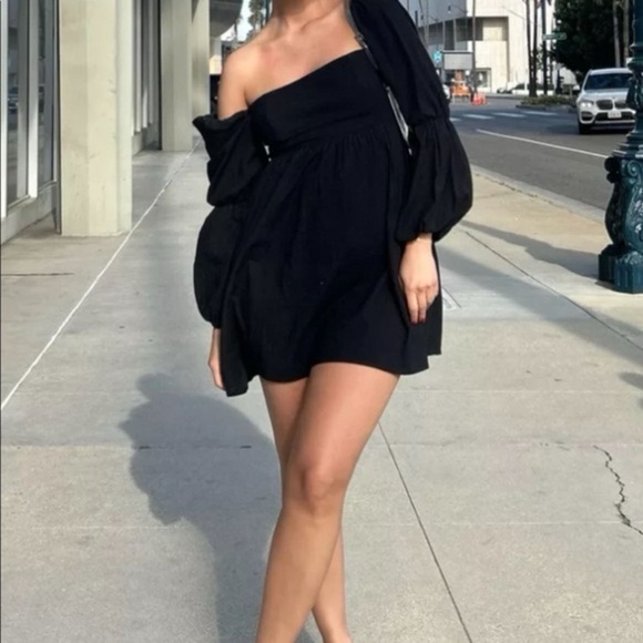 REFORMATION
MICHAELA DRESS - Picture 1 of 7